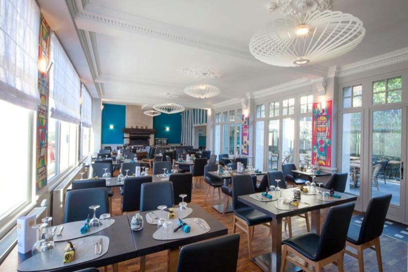 Le Cateau-Cambresis Logis - Hostellerie & Restaurant Du Marche מראה חיצוני תמונה